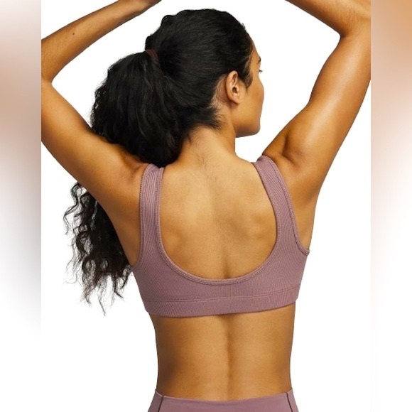 Nike Alate All U Light Support Lightly Lined Ribbed Sport Bra in Smokey Mauve L - Picture 2 of 6